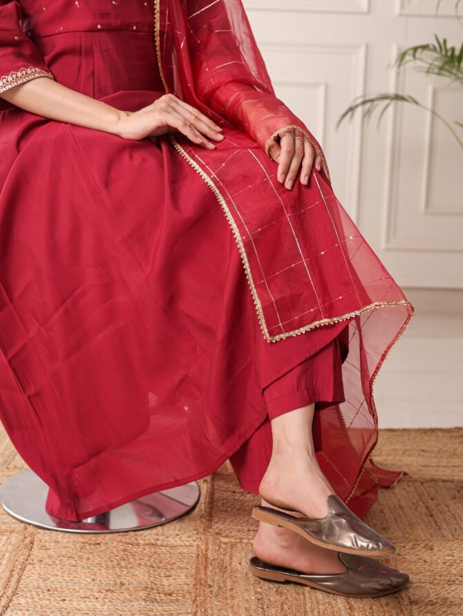 Seraphic Red Kurta Set – A Divine Elegance Beyond Time - Image 5