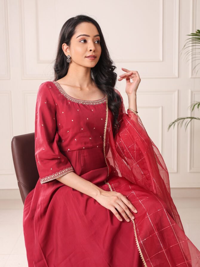 Seraphic Red Kurta Set – A Divine Elegance Beyond Time - Image 4