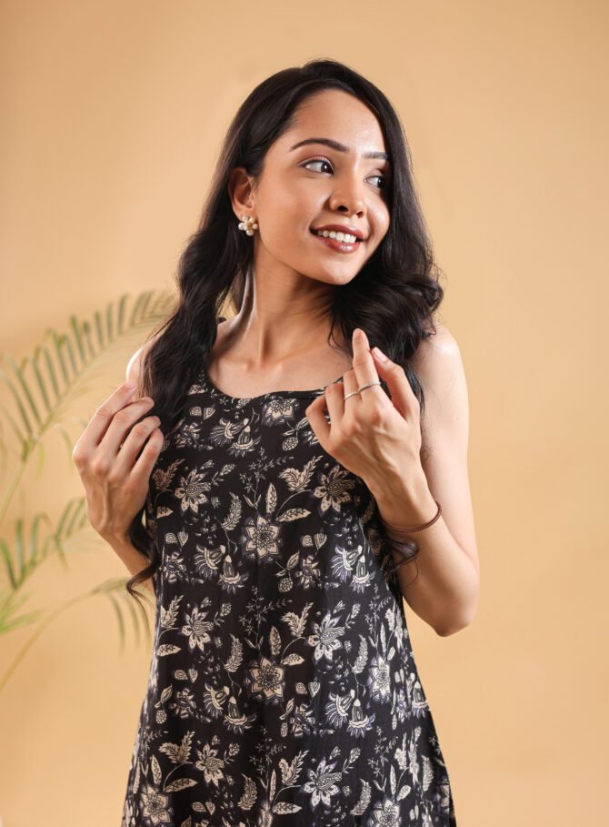 Elysian Dreams – The Ethereal Black & Off White Kurti - Image 4