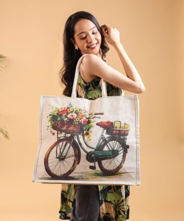 The Everyday Tote – Art, Adventure & Aesthetic!