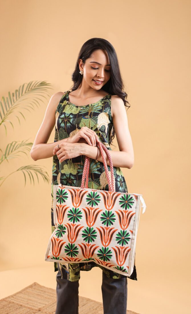 Elysian Tote – Where Artistry Meets Purpose - Image 5