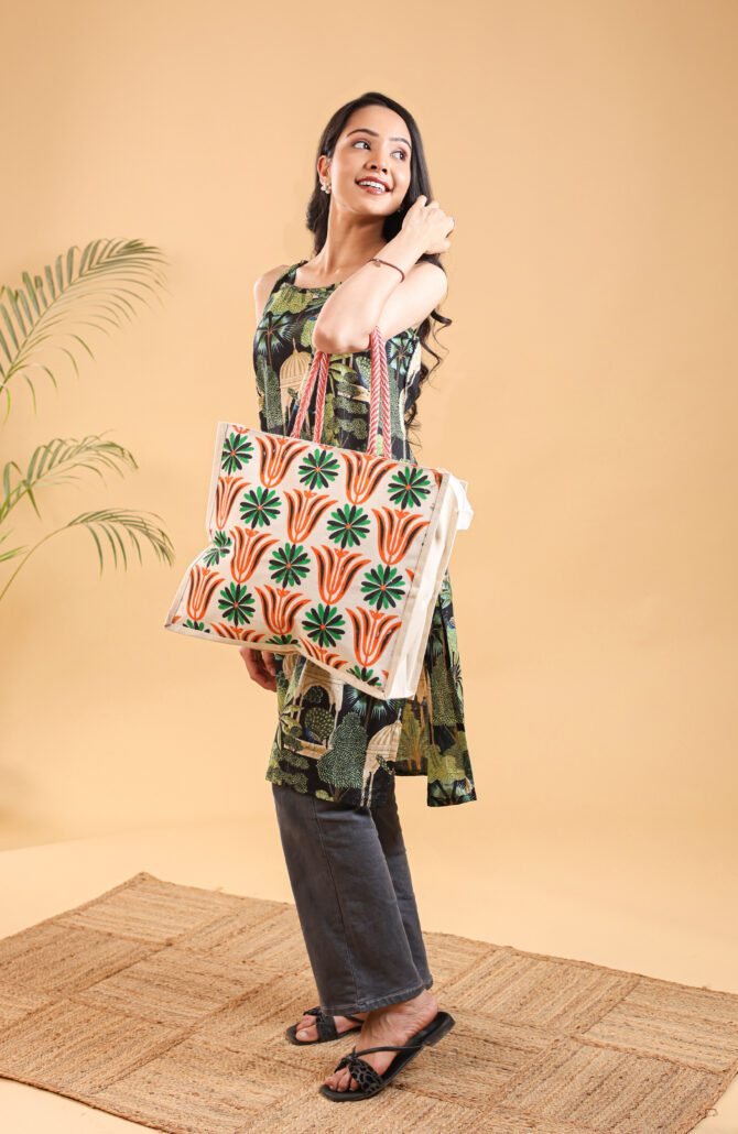 Elysian Tote – Where Artistry Meets Purpose - Image 4